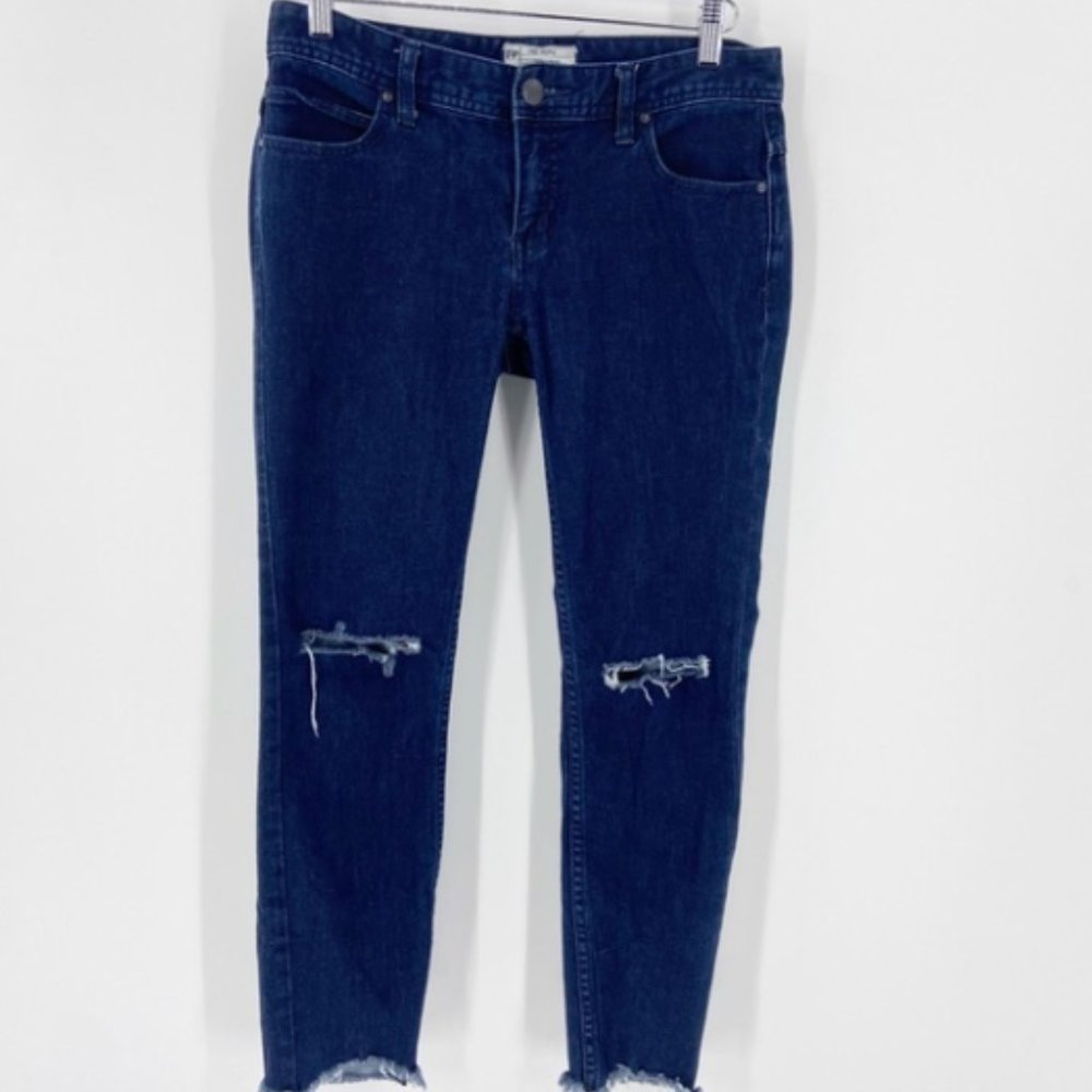 *YARD SALE!* FREE PEOPLE Distressed Jeans Frayed Hem 27